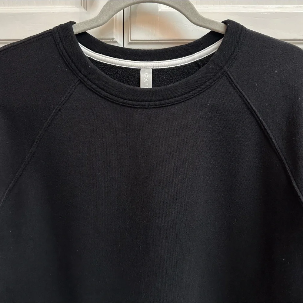 Athleta 24/7 Striped Crew Sweatshirt in Black and White Size Large Tall